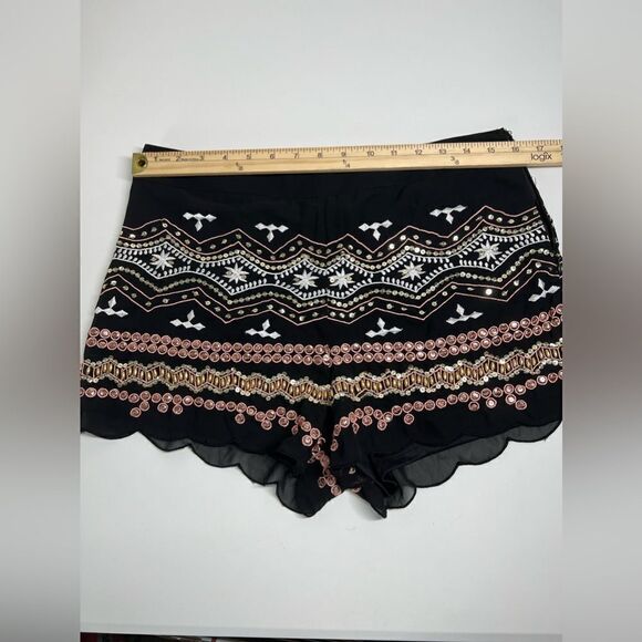 Forever 21 Black shorts with sequins Lined Size L - Picture 8 of 11